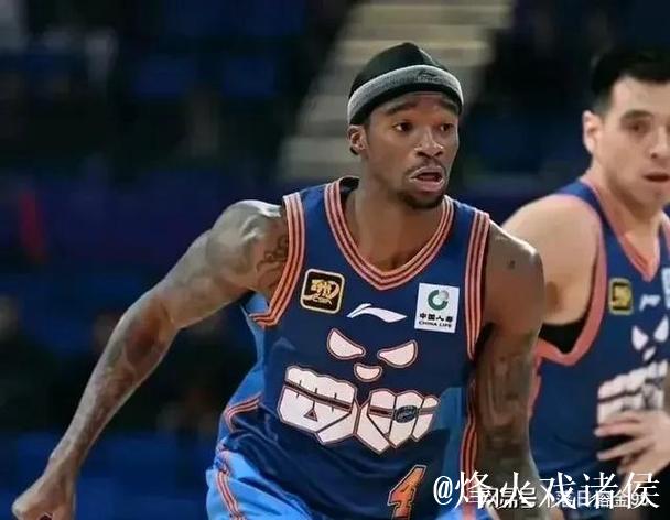 广东队外援短板显现:萨姆纳组织能力不足引热议 广东队外援短板显现:萨姆纳组织能力不足引热议